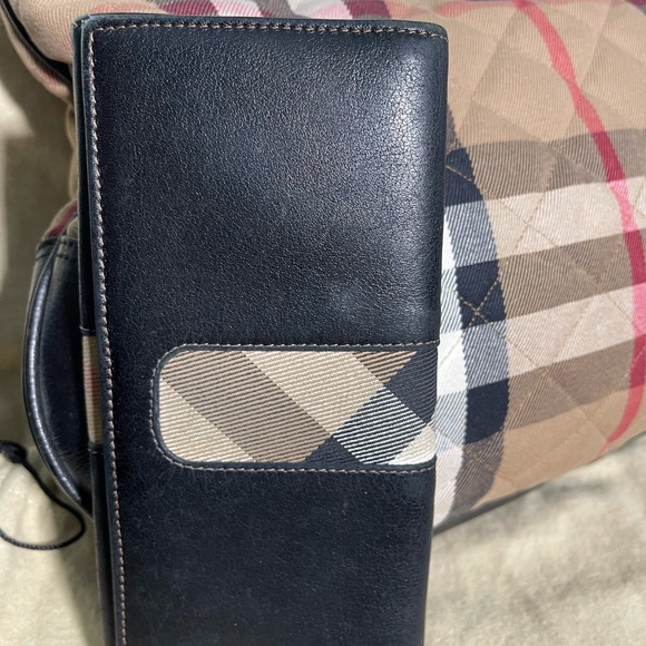 Burberry pocketbook and wallet - Picture 3 of 4